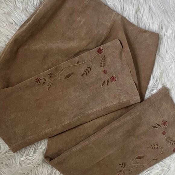 Vintage Margaret Godfrey Floral Embroidered Tan Genuine Suede Pants Size 12 - Picture 5 of 16